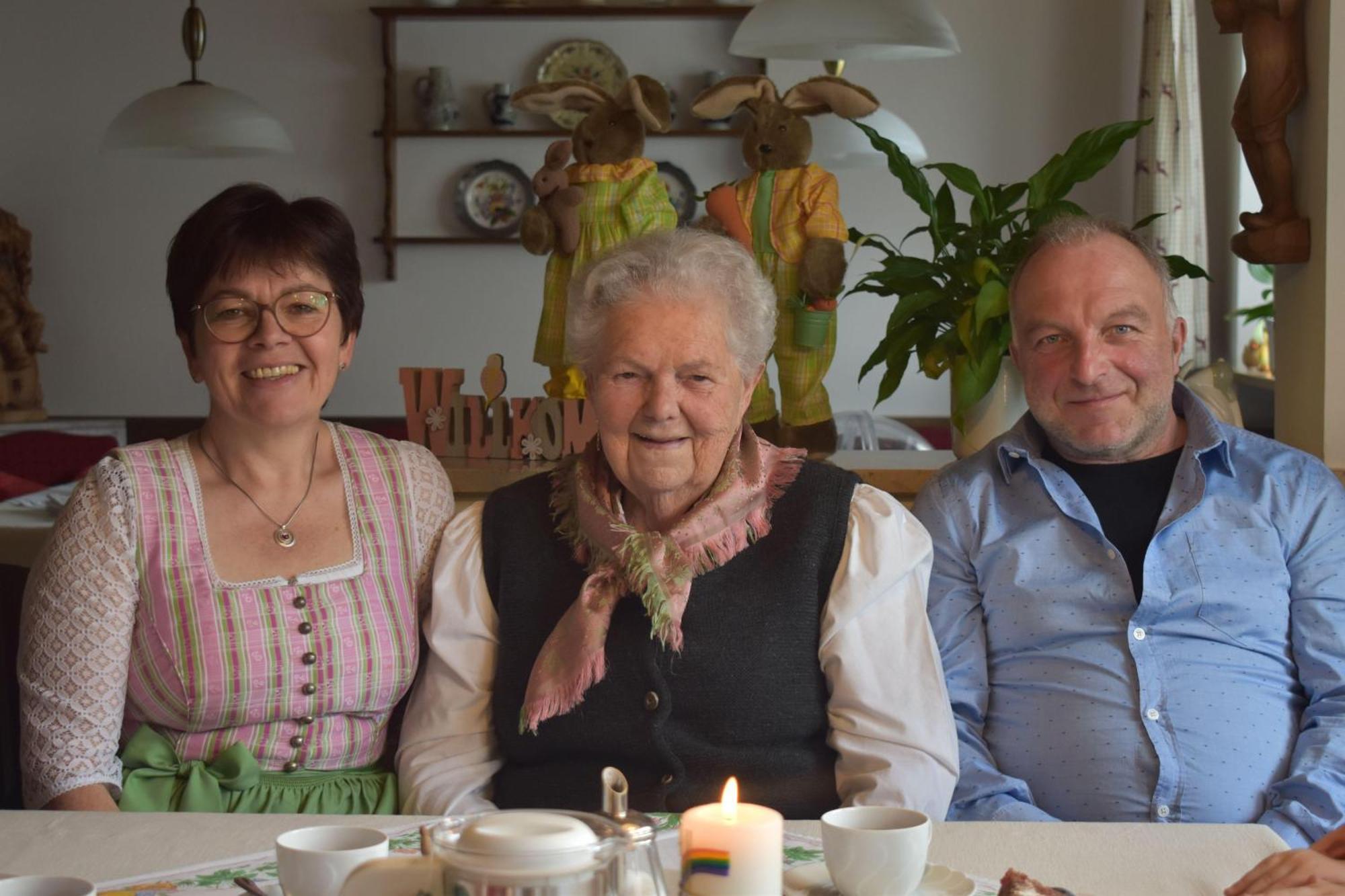 Ferienwohnung-Susanne-Im-Gaestehaus-Bergfrieden Bayersoien エクステリア 写真