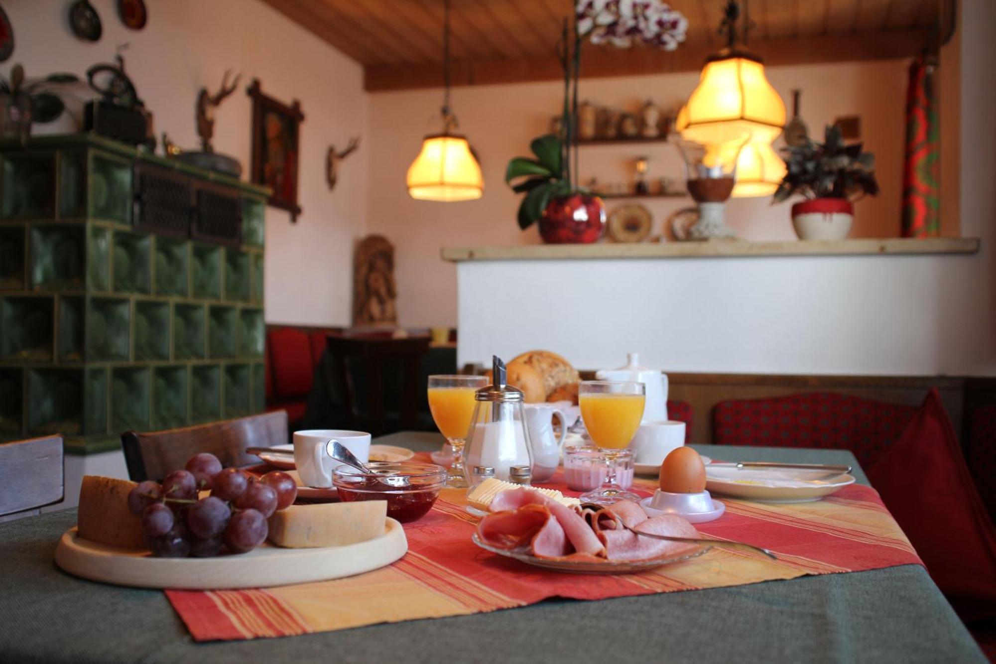 Ferienwohnung-Susanne-Im-Gaestehaus-Bergfrieden Bayersoien エクステリア 写真