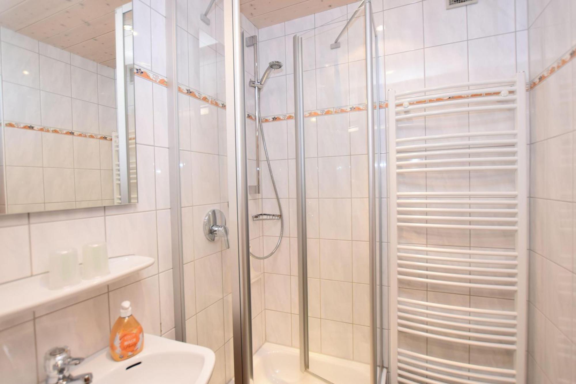 Ferienwohnung-Susanne-Im-Gaestehaus-Bergfrieden Bayersoien エクステリア 写真